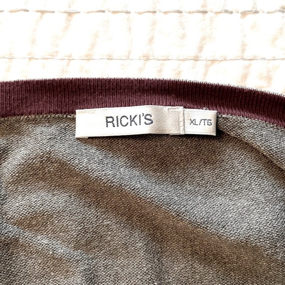 Grey Cardigan -Size XL - Picture 7 of 8